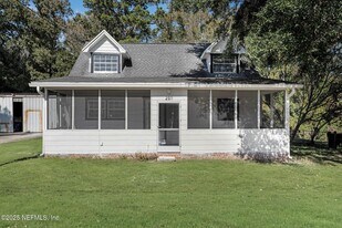 2811 Myrtis Rd in Jacksonville, FL - Building Photo