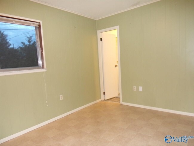 2107 Fernbrook Dr NE in Huntsville, AL - Building Photo - Building Photo