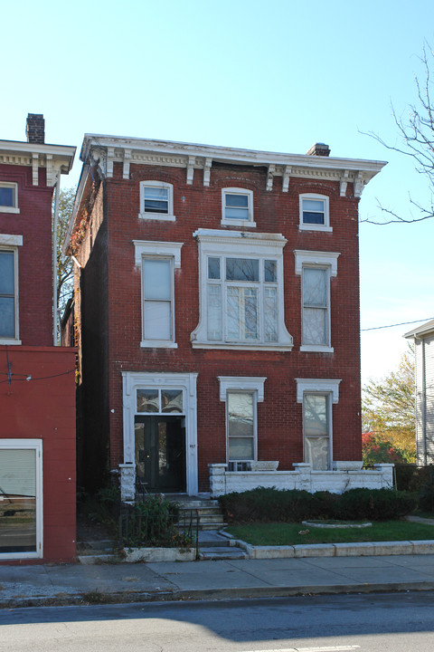 518 W Breckinridge St in Louisville, KY - Foto de edificio