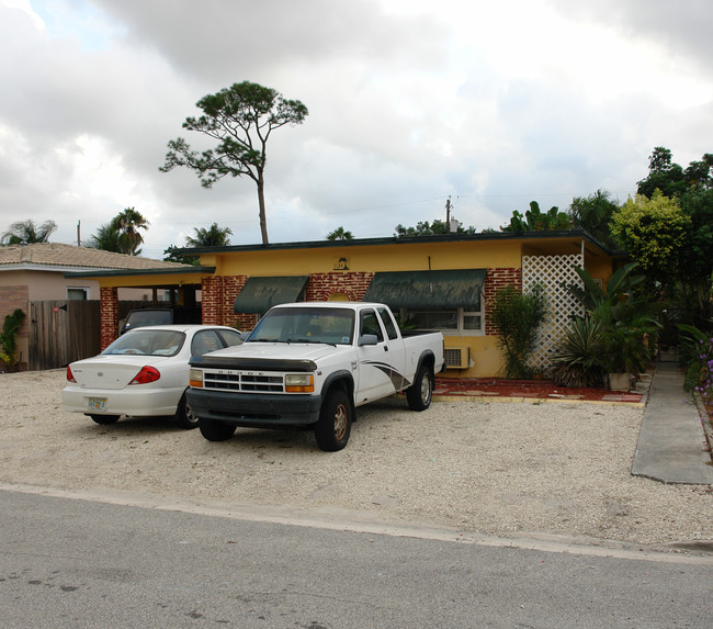 1124 NE 16th Ter in Fort Lauderdale, FL - Building Photo - Building Photo