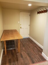 2811 NW 58th St, Unit Lower in Seattle, WA - Building Photo - Building Photo