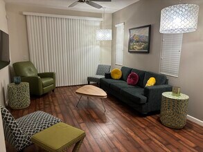 520 Calle Vibrante in Palm Desert, CA - Building Photo - Building Photo