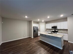 2008 Nuthatch Dr in Hoschton, GA - Building Photo - Building Photo