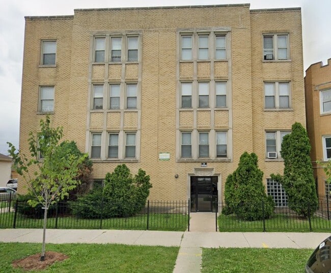 property at 8058 S Hermitage Ave