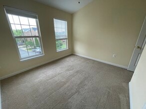 13610 Big Boulder Rd in Herndon, VA - Building Photo - Building Photo