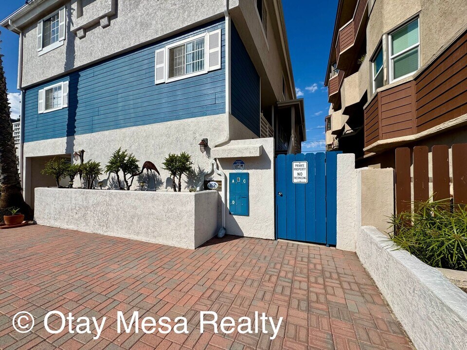 162 Date Ave in Imperial Beach, CA - Building Photo