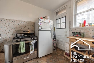 3720 N Hoyne Ave, Unit 2 in Chicago, IL - Foto de edificio - Building Photo