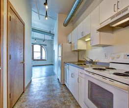 Kunzelmann-Esser Lofts in Milwaukee, WI - Building Photo - Building Photo