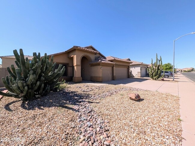 5959 W Kimberly Way in Glendale, AZ - Building Photo - Building Photo