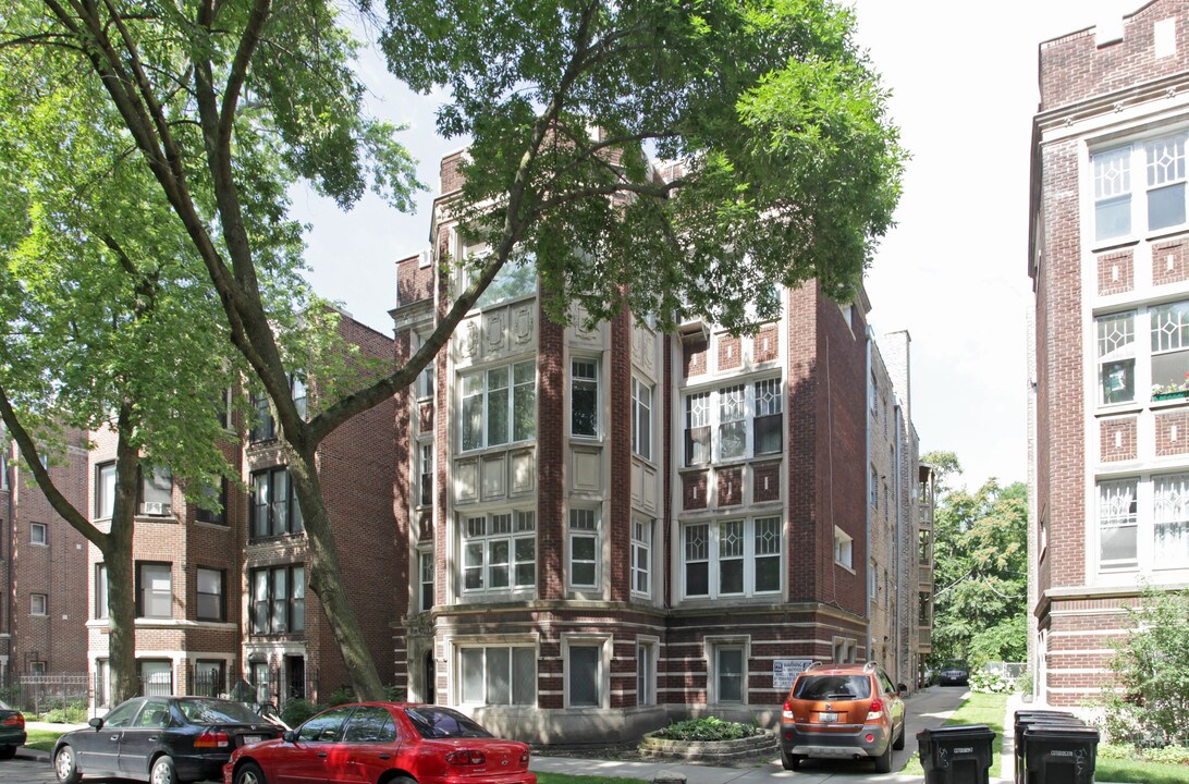 5018 S Woodlawn Ave in Chicago, IL - Building Photo