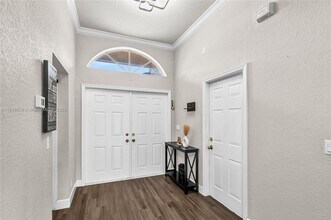 7602 NW 99th Terrace in Tamarac, FL - Building Photo - Building Photo
