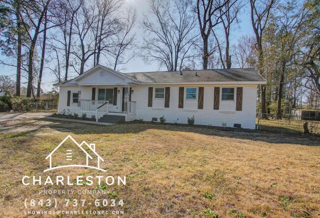 605 Michigan Ct in Ladson, SC - Foto de edificio - Building Photo