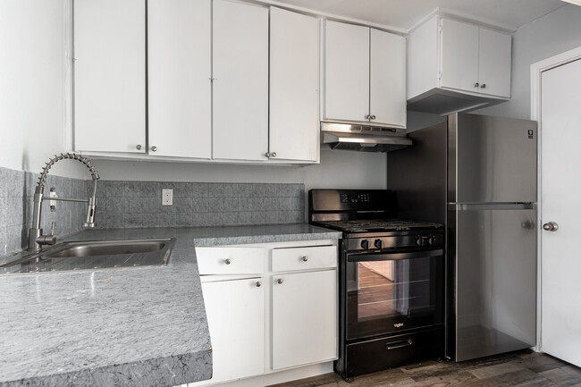 Puerta Azul in Irving, TX - Building Photo - Interior Photo