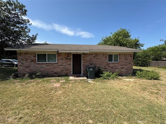 property at 15304 Tacon Ln
