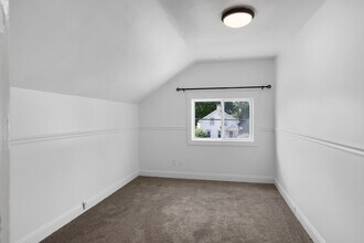 43 Spring St in South Glens Falls, NY - Foto de edificio - Building Photo