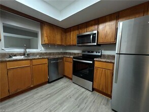 3607 Chimney Creek Dr in Virginia Beach, VA - Building Photo - Building Photo