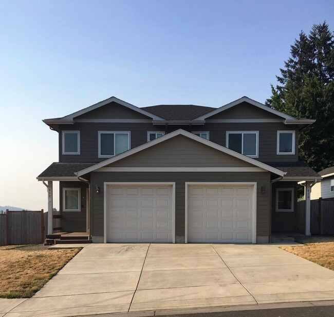 950 S 58th St in Springfield, OR - Building Photo - Building Photo