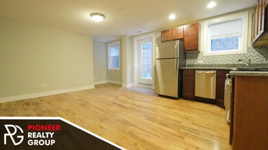 556 W Arlington Pl, Unit 550-105 in Chicago, IL - Building Photo - Building Photo