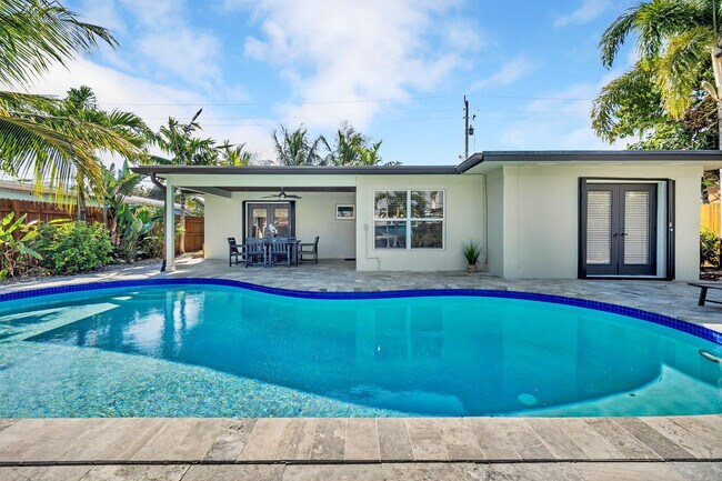 2277 SE 15th St in Pompano Beach, FL - Building Photo - Building Photo