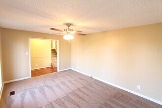 6 Freda Jane Ln in Birmingham, AL - Building Photo - Building Photo
