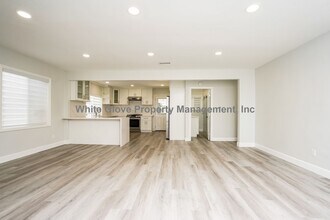 330 W Knepp Ave in Fullerton, CA - Building Photo - Building Photo