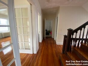 72 Hobson St, Unit 2 in Boston, MA - Building Photo - Building Photo