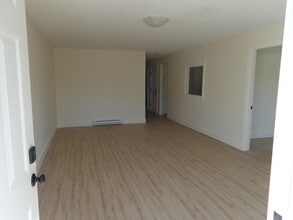 422 Eighth St in Nanaimo, BC - Building Photo - Building Photo