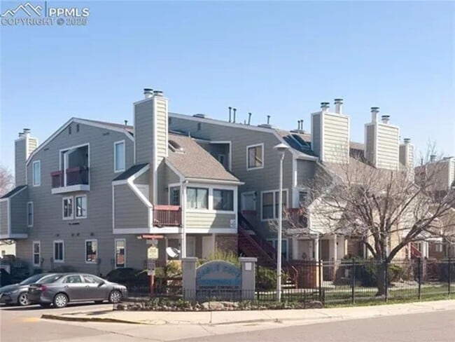 property at 992 S Dearborn Way