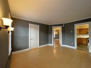 533 W Water St, Unit B in Elmira, NY - Building Photo - Building Photo