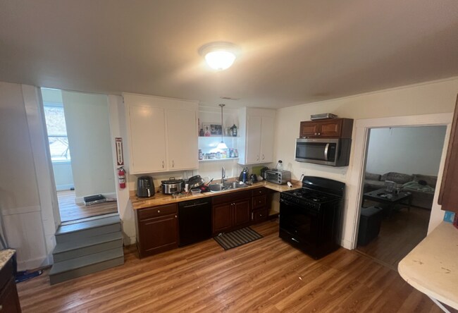 755 South St in Waltham, MA - Building Photo - Building Photo