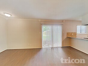 2655 Lark, Unit 05404 in Humble, TX - Building Photo - Building Photo