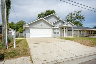 345 Bowen St in Biloxi, MS - Building Photo - Building Photo