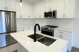 10463-10159 159 St NW in Edmonton, AB - Building Photo