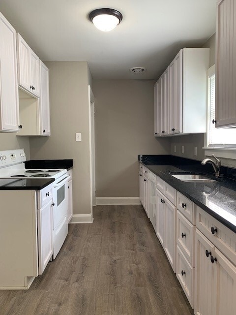 744 Berkley Rd in Indianapolis, IN - Foto de edificio - Building Photo