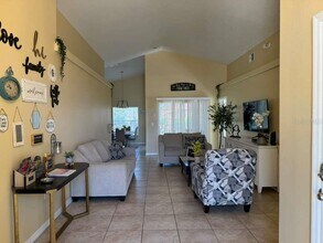 328 Robin Rd in Davenport, FL - Building Photo - Building Photo