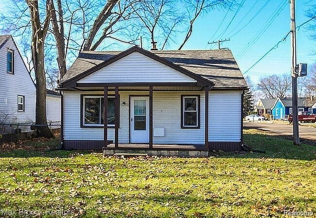 property at 19997 Negaunee