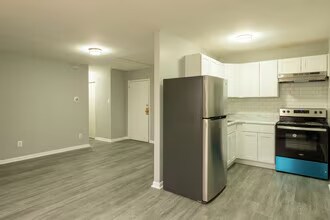 6724 Marshall Rd, Unit A202 in Upper Darby Township, PA - Building Photo - Building Photo