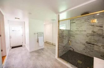 24b Thacher St, Unit 24B Thacher st in Albany, NY - Building Photo - Building Photo