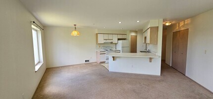 2251 High View Ln NW in Bremerton, WA - Building Photo - Building Photo