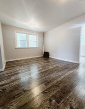 107 Van Nostrand Ave in Jersey City, NJ - Building Photo - Building Photo