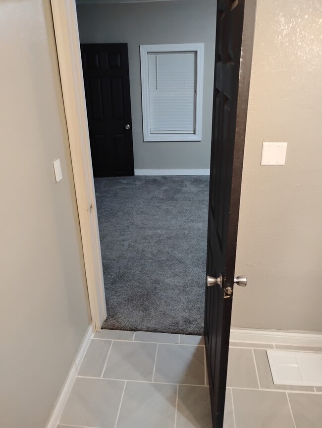 2025 2nd Ave S, Unit Khaliki equity LLC in Fort Dodge, IA - Foto de edificio - Building Photo