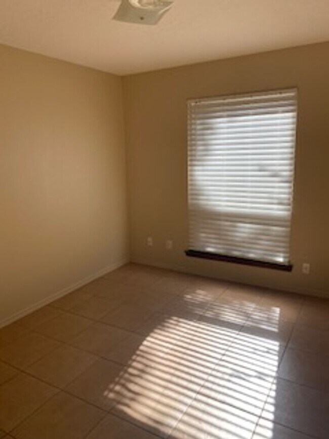 12240 Menaul Blvd NE in Albuquerque, NM - Building Photo - Building Photo