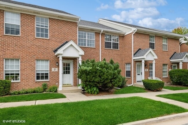 property at 7-4 4 Season's Ct