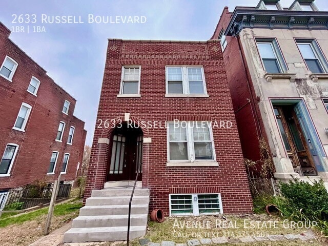 property at 2633 Russell Blvd