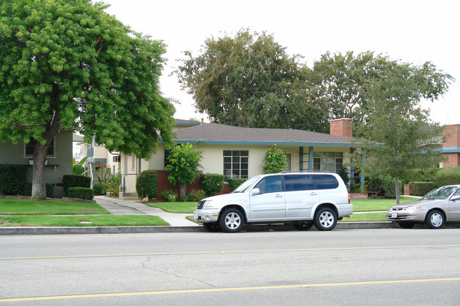 1216 E Glenoaks Blvd in Glendale, CA - Building Photo - Building Photo