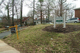 4012 Forest Hill Ave in Richmond, VA - Building Photo - Building Photo