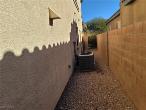 6647 Brooklyn Heights St in Las Vegas, NV - Building Photo - Building Photo