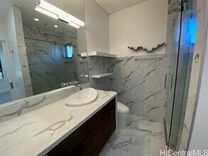 3238 Pawaina St in Honolulu, HI - Building Photo - Building Photo