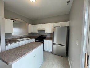 1624 Fieldstone Dr N in Shorewood, IL - Building Photo - Building Photo