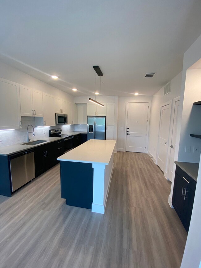 116 W King St in Burleson, TX - Building Photo - Building Photo